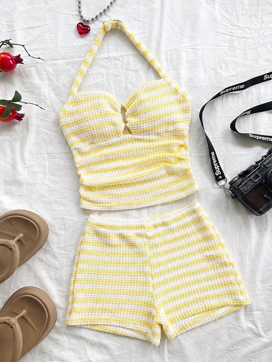 SHEIN 青少年女孩條紋百褶掛脖上衣與短褲休閒套裝 - 黃色 - 查看 1