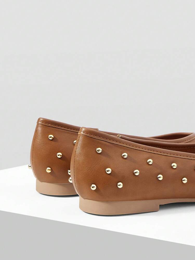 RIVET DETAIL SQUARE TOE FLATS