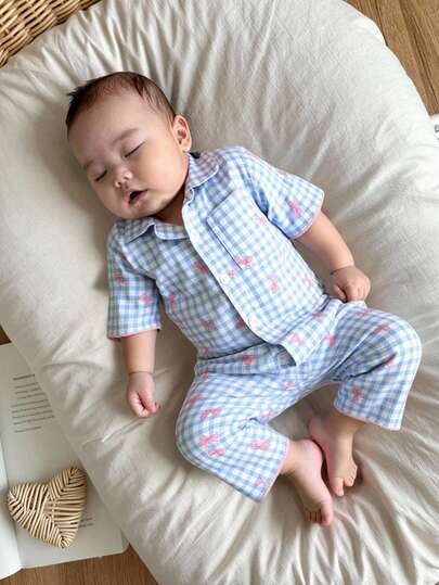 SHEIN Newborn Cute Blue & White Plaid Bow Print Front Open Collar Short Sleeve Pants Pocket Design Comfortable 2pcs Pajama Set
