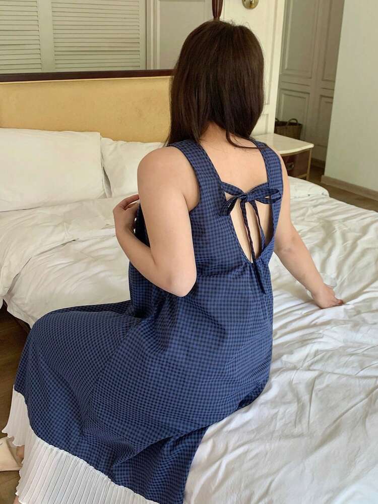 Dazy Plus Plaid Sleeveless Contrast Color Pleated Fabric Patchwork Back Tie Loose Plus Size Women Spring/Summer Nightgown