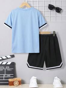 SHEIN 两件套青少年男童休闲运动字母图案短袖T恤和短裤套装 - 淺藍色 - 查看 2