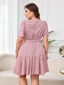 Ellevyn Đầm ngắn tay cổ chữ V thắt eo họa tiết hoa nhí xếp nếp phối nhiều mảnh dành cho nữ cỡ lớn - Hồng - Xem 3