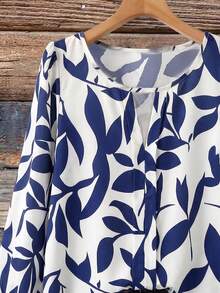 Franclia Petite Women's Floral Print Elegant Blouse, V-Neck, 3/4 Sleeve, Flattering Fit, Suitable For Spring/Summer Outfits - Multicolor - View 4