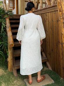 Dazy Plus Đầm maxi dáng rộng, màu trơn, thanh lịch, tay phồng, cổ chữ V, xẻ tà, thêu hoa dành cho nữ. - trắng - Xem 7