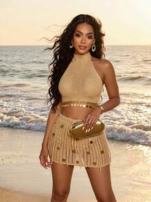 SOLERSUN Este conjunto de vestido de verano para mujer presenta un vestido mini con lentejuelas, tejido, sin mangas, espalda descubierta y recortes, que incluye una blusa de cuello halter y una falda mini con recortes y flecos, decorada con aplicaciones de lentejuelas. Es perfecto para vacaciones de verano en la playa y diversión junto a la piscina. - Café integral - Ver 3