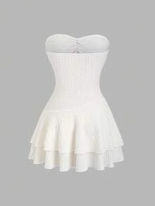 Sweetra 阳光柔和的蜜桃色无肩带连衣裙，饰有五星金属扣，收腰设计，不对称下摆，休闲时尚的假日风格 - 杏色 - 查看 2