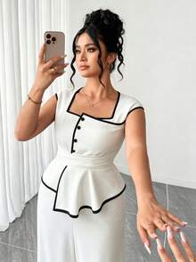 Blusa de tela de punto con cuello cuadrado, mangas de pétalo y cintura ceñida en talla para mujer, con ribete de contraste. Conjunto cómodo y versátil para uso diario, en casa - Blanco y Negro 2 - Ver 5