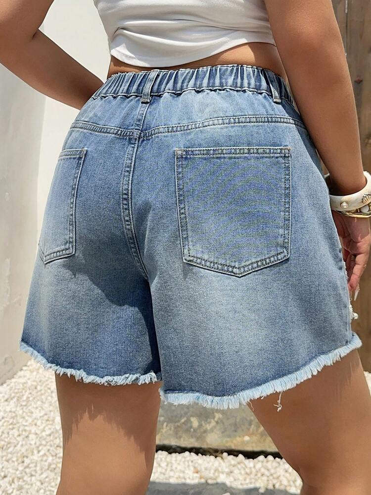 Dazy Plus Women's Rhinestone Embellished 3D Floral Decor Straight Leg Casual Denim Shorts, Suitable For Summer Vacation