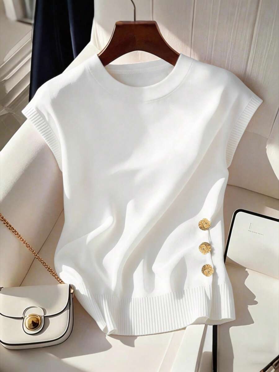 GlowEve CURVE Plus Size Summer Button Decor Round Neck Batwing Sleeve T-Shirt - White - View 1