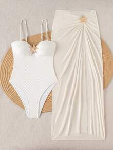Swim Oasis 纯白色两件式泳衣套装，女士款，饰有金属海星纹理和网纱裙摆 - 白色 - 查看 9