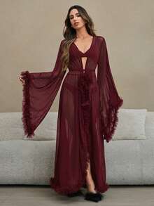 HautHeat Jubah Seksi Wanita Warna Polos dengan Bahu Reguler dan Lengan Mengembang serta Hiasan Renda - Burgundy - View 4