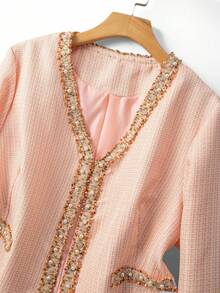 GlowEve CURVE Conjunto de 2 piezas talla grande para mujer: Elegante chaqueta de cárdigan de manga larga con escote en V y adorno de perlas en contraste, y vestido largo con cuello redondo y decoración de perlas, adecuado para otoño/invierno, uso casual, trabajo y ocasiones - Naranja Coral - Ver 7