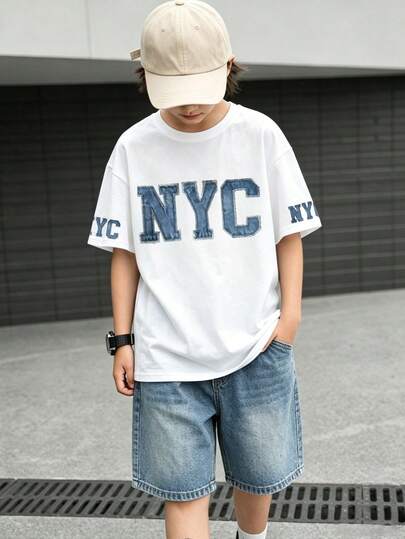 1件8-12岁男童复古美式/休闲百搭纽约字母印花白色圆领短袖T恤，简约实用，适合日常穿着、上学、休闲外出、春夏秋季。