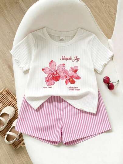 SHEIN Playful Pals Conjunto de 2 piezas de niña joven para vacaciones: Camiseta de punto de manga corta con cuello redondo y estampado de cerezas refrescante y dulce + Pantalones cortos holgados a cuadros rojos, para vacaciones, verano, viajes