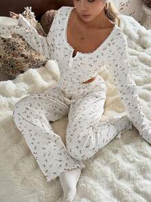 CottageSlumber Bộ đồ ngủ tay dài dệt kim họa tiết hoa jacquard cổ vuông viền ren, kiểu dáng lãng mạn. - trắng - Xem 4