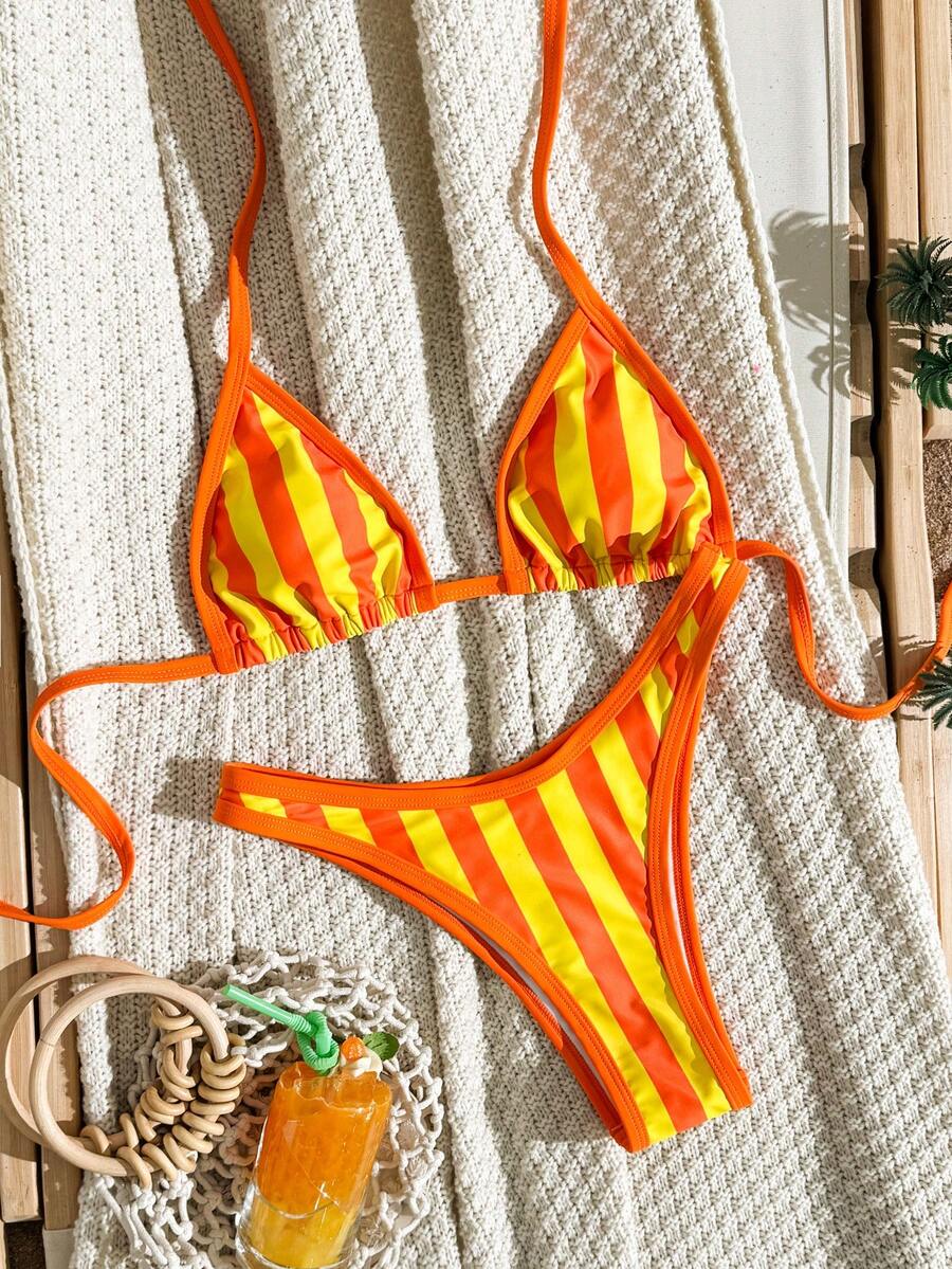 SHEIN Swim Vcay Bộ bikini tam giác kẻ sọc in họa tiết ngẫu nhiên dành cho nữ, mẫu mới Xuân/Hè 2026, gồm quần bikini và áo tắm casual đi biển. - Nhiều màu - Xem 1