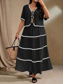 Roveilla Conjunto de 2 piezas talla grande para mujer: Camisa de manga corta con cuello en V y recorte a color con lazo delantero, y falda mini con volantes en el bajo - Negro - Ver 5