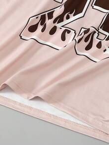 SHEIN ChillGRL Set de 2 piezas para niñas preadolescentes: Camiseta holgada de cuello en V a rayas con estampado de letras y camiseta con estampado numérico, emparejada con shorts ajustados. Conjunto de verano adecuado para deportes, ciclismo, actividades al aire libre, fútbol, baloncesto, correr. - Multicolor - Ver 6