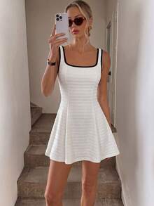 SHEIN LUNE Vestido mini sin mangas blanco y negro de tela texturizada, casual y elegante, para mujer, básico de moda para verano, vacaciones, ir al trabajo y uso diario, nuevo lanzamiento, conjunto de vestido casual para mujer, para playa, brunch, fiesta de té, vacaciones, temporada de graduación y concierto campestre, vestidos de verano para mujer - Beis - Ver 5