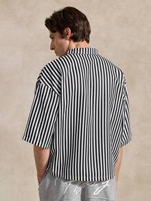 Courvante TOKUVE Herren Casual Poloshirt, Schwarz, Jung & Modisch mit Reißverschluss-Leiste, Minimalistisches gestreiftes Material, Inspiriert von Ins, Geschenk oder Freund - Schwarz - Übersicht 3