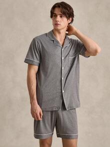 EverLounge 2 pièces Ensemble détente Homme avec Top à Manches Courtes à Boutons et Bas Contrastés - Gris foncé - Voir 1