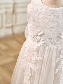 SHEIN Glamorique Kids 年轻女孩优雅迷人白色蕾丝无袖束腰可爱蝴蝶结可拆卸奢华双层薄纱蓬蓬裙 - 白色 - 查看 4