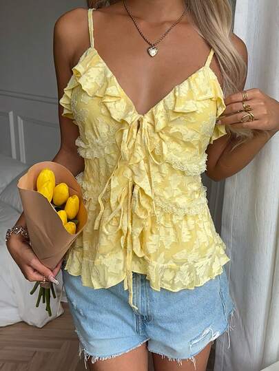 CovetEZ Gelbes lässiges Damen-Camisole mit Rüschentrimm und Vorderbindung