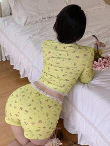 DAZY 女士夏季蕾丝拼接碎花修身开衫上衣和短裤睡衣套装（2件套），夏季款 - 綠色 - 查看 2