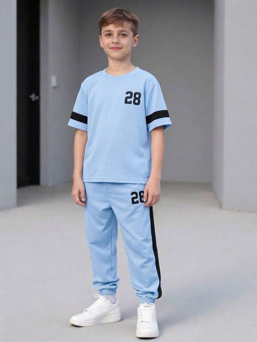 SHEIN 2件套青少年男童休闲简约数码印花圆领套头衫套装,撞色设计,适合夏季、运动、跑步、户外活动 - 淺藍色 - 查看 1