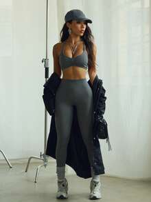 SHEIN Sports 女式纯色褶皱短款背心和紧身裤两件套运动服套装女士健身套装 - 深灰色 - 查看 5