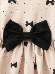 SHEIN Baby GirlApricot & Black Polka Dot Bow Print Dress With Cute Bow Decor - Apricot - View 6