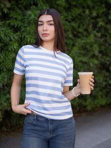 Andrea Bello Áo thun nữ cổ tròn tay ngắn thêu nơ sọc mùa hè - Màu xanh lam - Xem 6