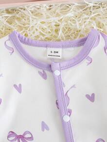 SHEIN Bộ áo liền quần dài tay cổ tròn in nơ dễ thương cho bé gái sơ sinh, chất liệu mềm mại và thoải mái, thích hợp làm trang phục và quà tặng ngày Valentine. - Màu tím hoa cà - Xem 5