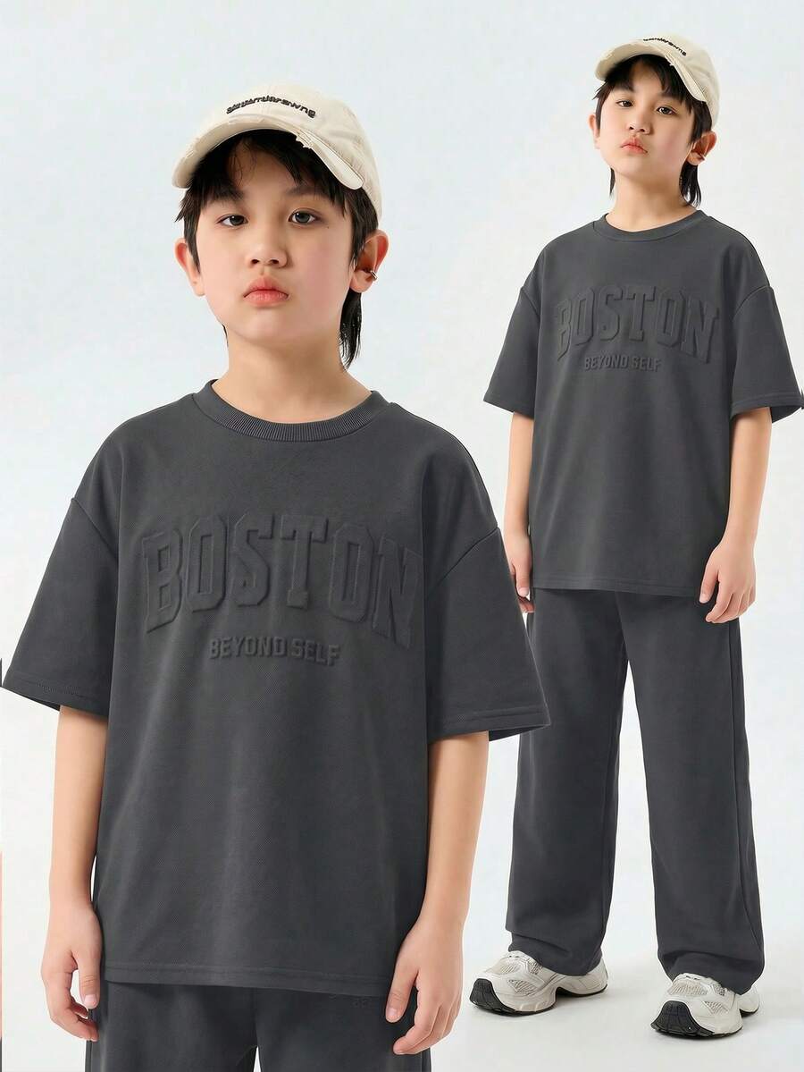 SHEIN 青少年男孩 2件組深灰色夏季套裝，寬鬆圓領短袖T恤與長褲，休閒校園返校兒童服飾