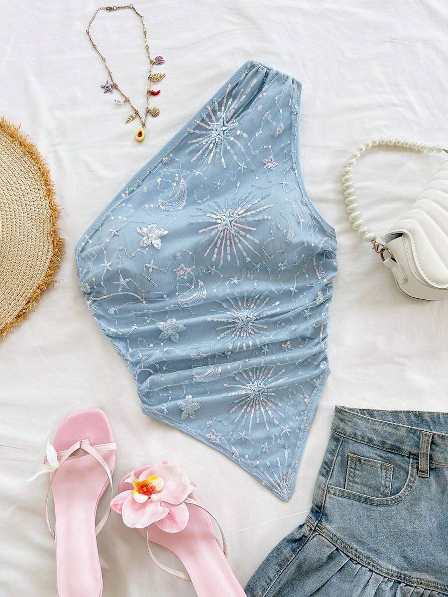 Soleia Top da donna taglie forti estivo azzurro chiaro stile Fairy-Core da rave con paillettes e scollo asimmetrico, boho chic per festa tropicale, spiaggia, ospite di matrimonio, laurea e brunch
