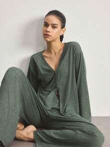 Ocili Minimalist Comfortable Collarless Soft Pajama Set For Women - Dark Green - View 7