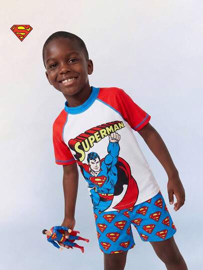 SUPERMAN X SHEIN Maija Kids Young BoyCasual Stylish Color Block Splice Top, Graphic Print Slim Fit Shorts Swimwear Set, Suitable For Spring/Summer, Beach, Vacation, Swimming
