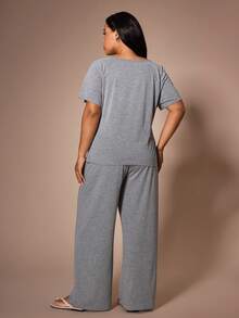 Lazeform Button Decor Pleated Design Minimalist Plus Size Pajama Set - Grey - View 2