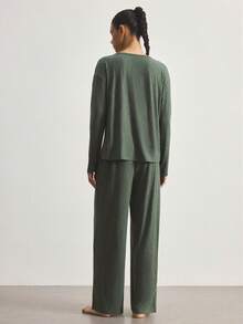 Ocili Minimalist Comfortable Collarless Soft Pajama Set For Women - Dark Green - View 3