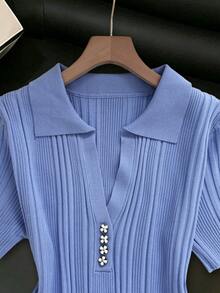 Franclia 女士优雅法式休闲复古温柔通勤时尚设计节日约会度假拍照Polo领短袖花卉纽扣罗纹修身修身浅蓝色长款加大码毛衣连衣裙 - 藍色 - 查看 4