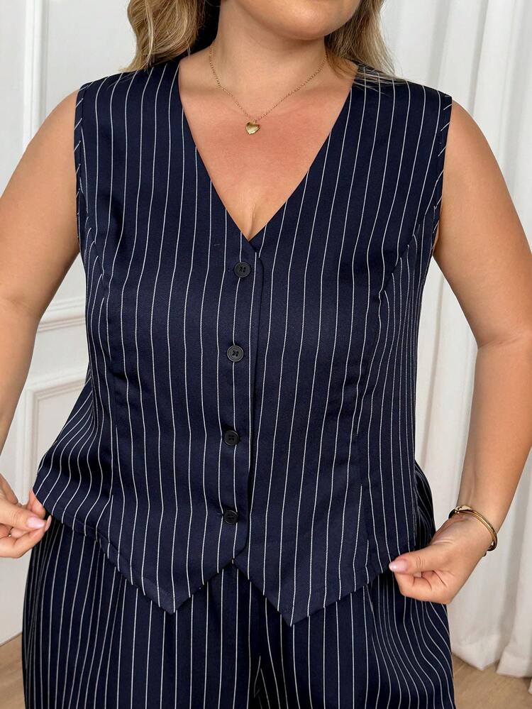 SHEIN CURVE+ Bộ áo blazer và quần dài cỡ lớn, thích hợp cho kỳ nghỉ, lễ tốt nghiệp hoặc mùa tựu trường, kèm áo thun in hình. - Màu xanh hải quân - Xem 8