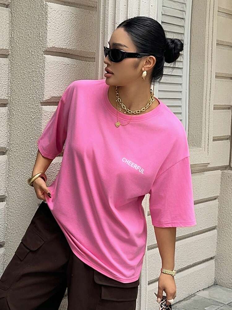 Dazy Plus Loose Fit Letter Print Round Neck Pink Short Sleeve Casual Plus Size T-Shirt, Street Style For Spring/Summer