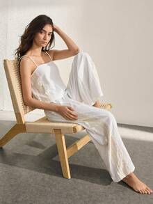 Ocili Set de pijama de 2 piezas con camiseta de tirantes y pantalones con bordado bohemio minimalista y volantes de atar, 100% algodón para mujeres - Blanco - Ver 7