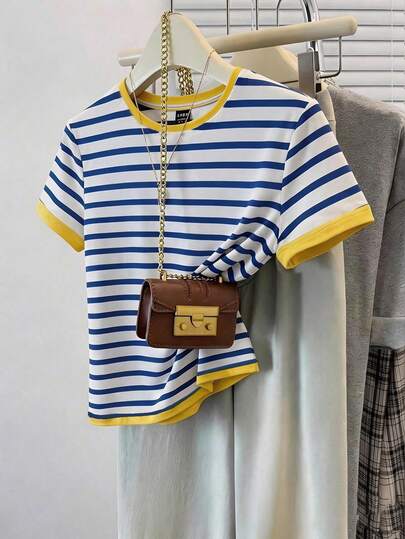SHEIN Frenchy Women's Casual Minimalist Round Neck Contrast Color Nautical Striped Print Fitted Short Sleeve T-Shirt, Suitable For Spring/Summer, Outdoor, Street, Airport, Chic, Matching, Wedding Party,Summer Top