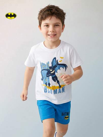Maija Kids BATMAN X SHEIN Maija Kids 两件套男童休闲卡通图案圆领短袖T恤和短裤，适合夏季穿着