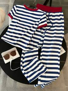 Regular Fit Crew Neck Short Sleeve T-Shirt + Straight Leg Pants With Slant Pockets - Multicolor - View 2