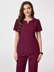 TaskEZ Bộ đồ y tế gồm áo và quần tay ngắn cổ chữ V có túi. - Màu Đỏ Sâu - Xem 4