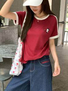 DAZY Áo thun nữ tay ngắn dáng rộng, thoải mái, in chữ hoạt hình, viền tương phản, thích hợp mặc hàng ngày đi làm, mùa hè. - Đỏ - Xem 6