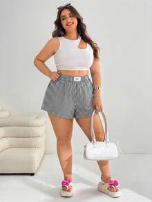 SHEIN EZwear 夏季大码女式休闲腰带扣条纹短裤 - 黑與白 - 查看 5