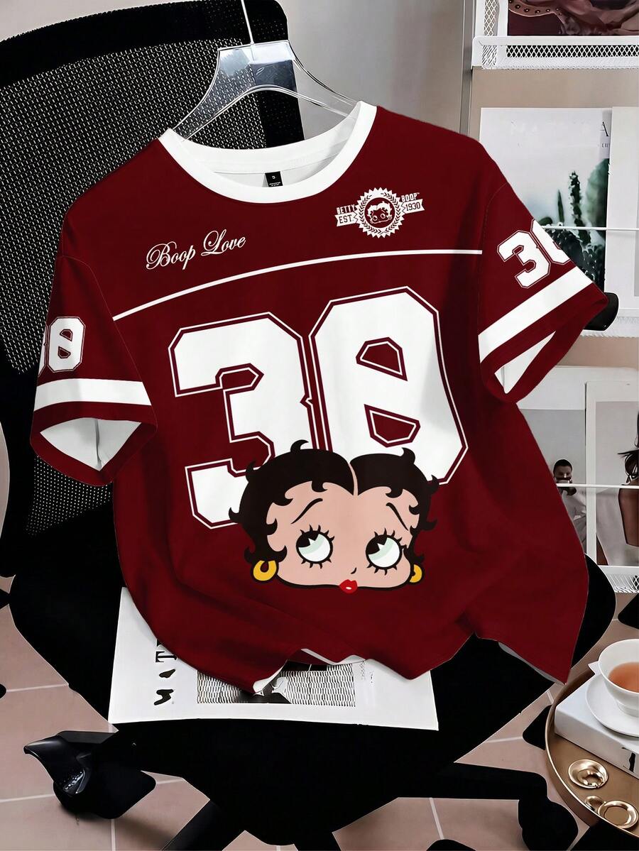 Attitoon Betty Boop x SHEIN Tenue de sport décontractée minimaliste pour rassemblement décontracté, fête, aéroport. Imprimé avec numéros et lettres anglaises de style universitaire. Tenue pour festival de musique. T-shirt ample à manches courtes et col rond pour femme, idéal pour les sorties d'été - Multicolore - Voir 1